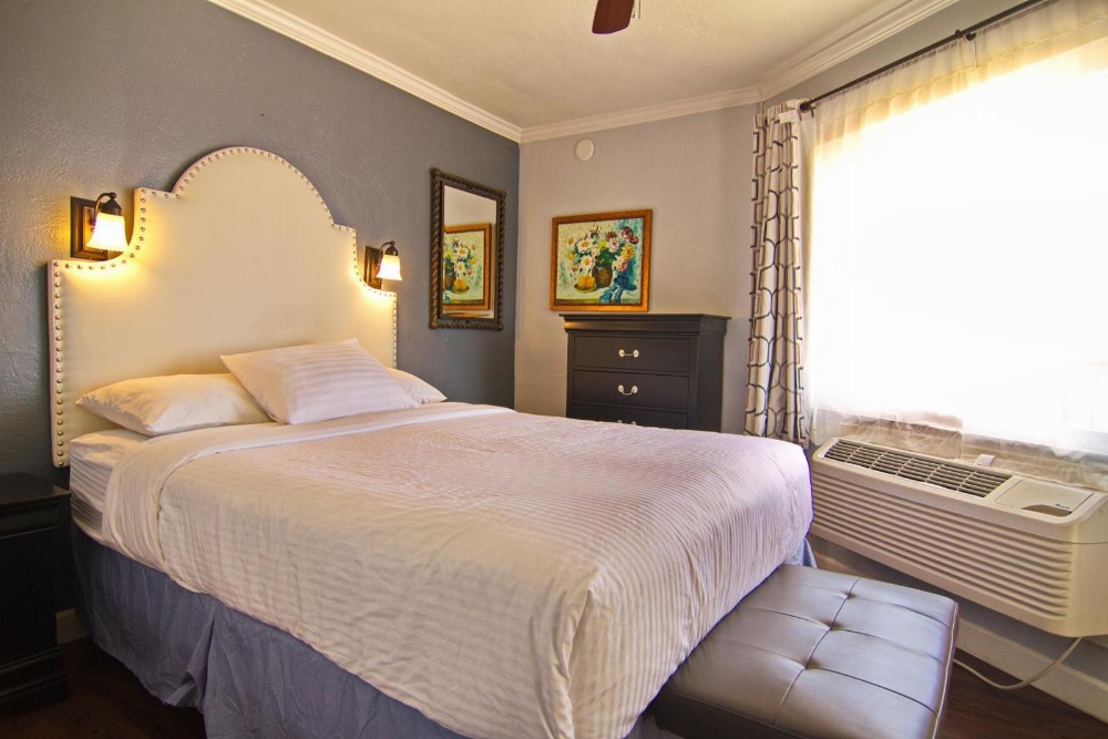 Casablanca Inn on The Beach